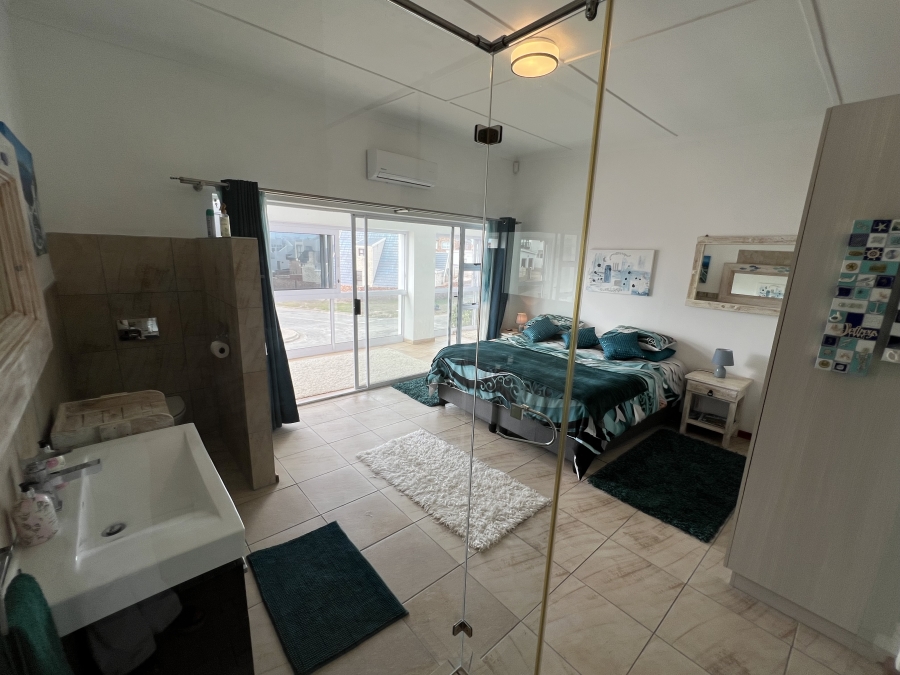 5 Bedroom Property for Sale in Ferreira Town Eastern Cape